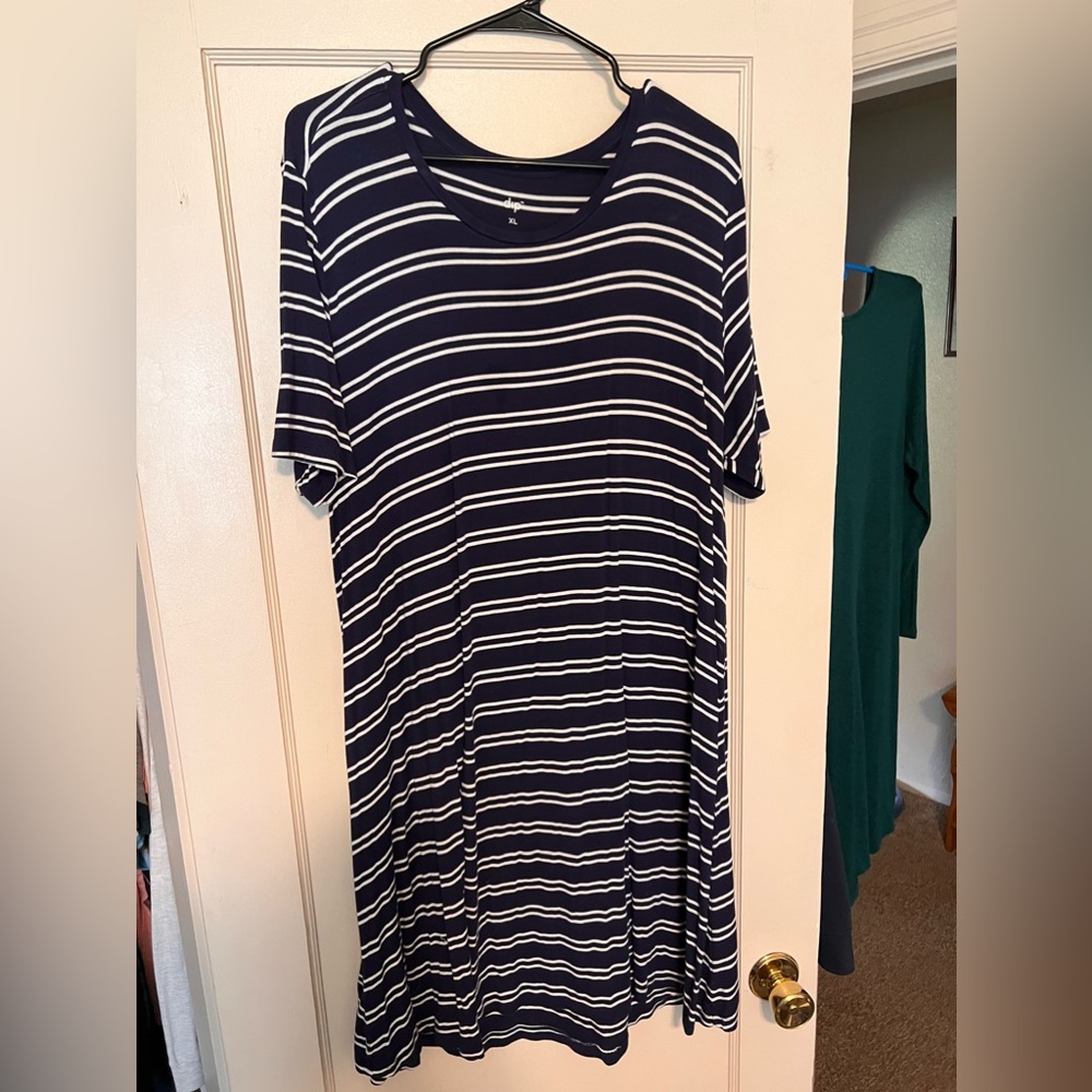 Short Sleeve knee length dress